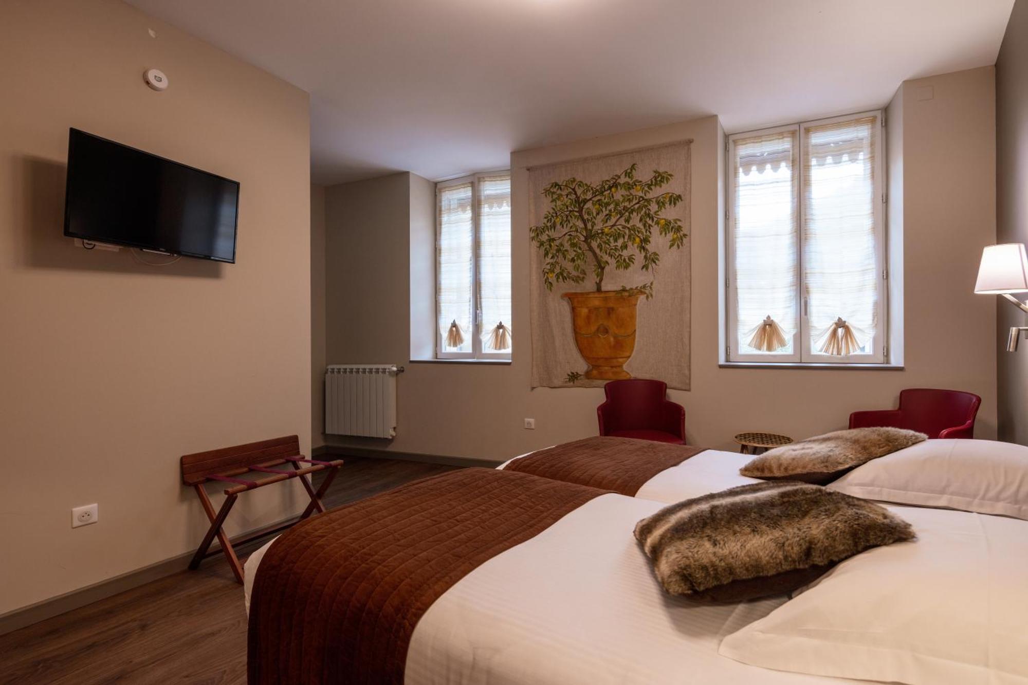 Logis Hotel Restaurant De La Paix Lodève Εξωτερικό φωτογραφία