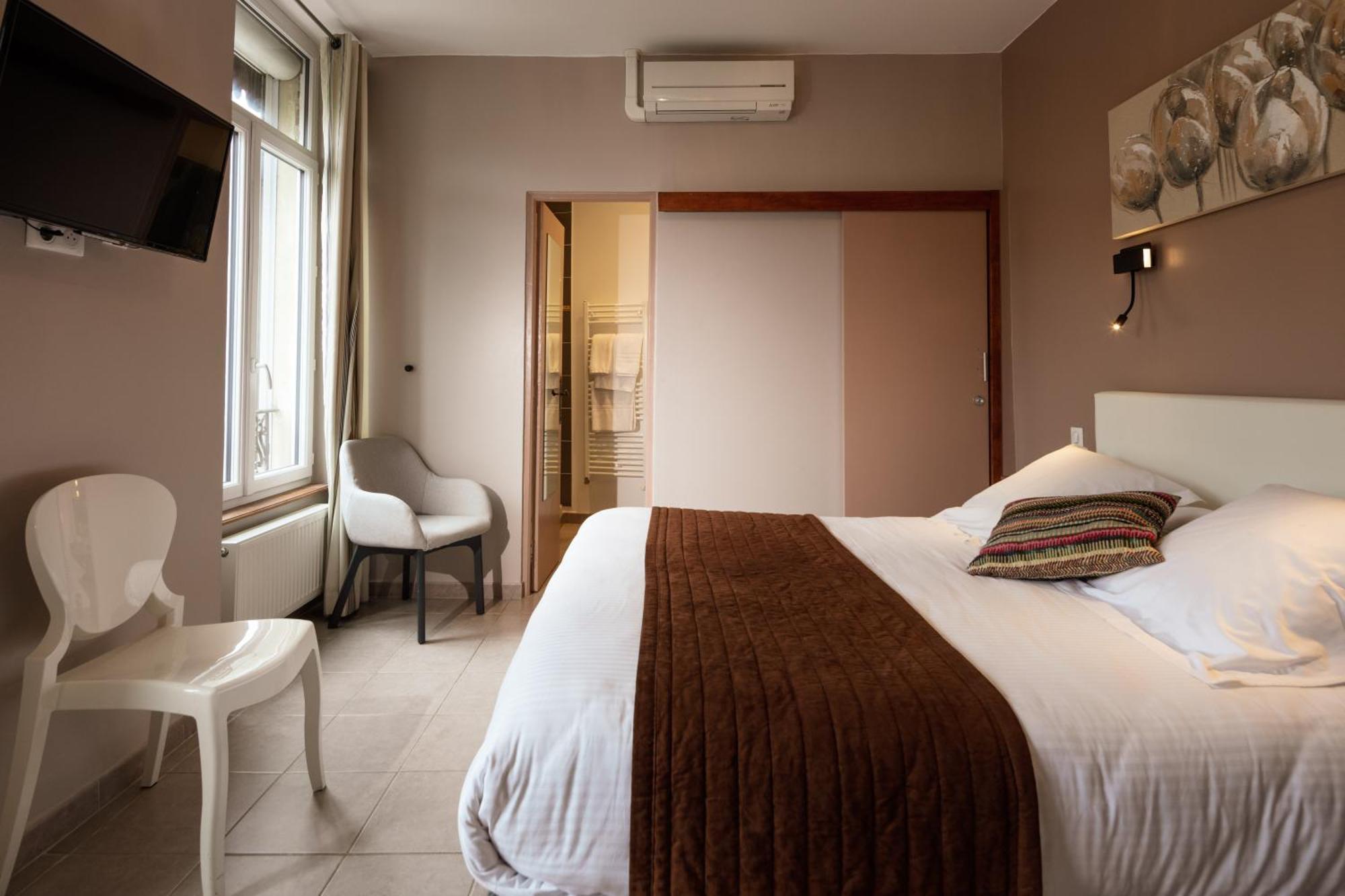 Logis Hotel Restaurant De La Paix Lodève Εξωτερικό φωτογραφία