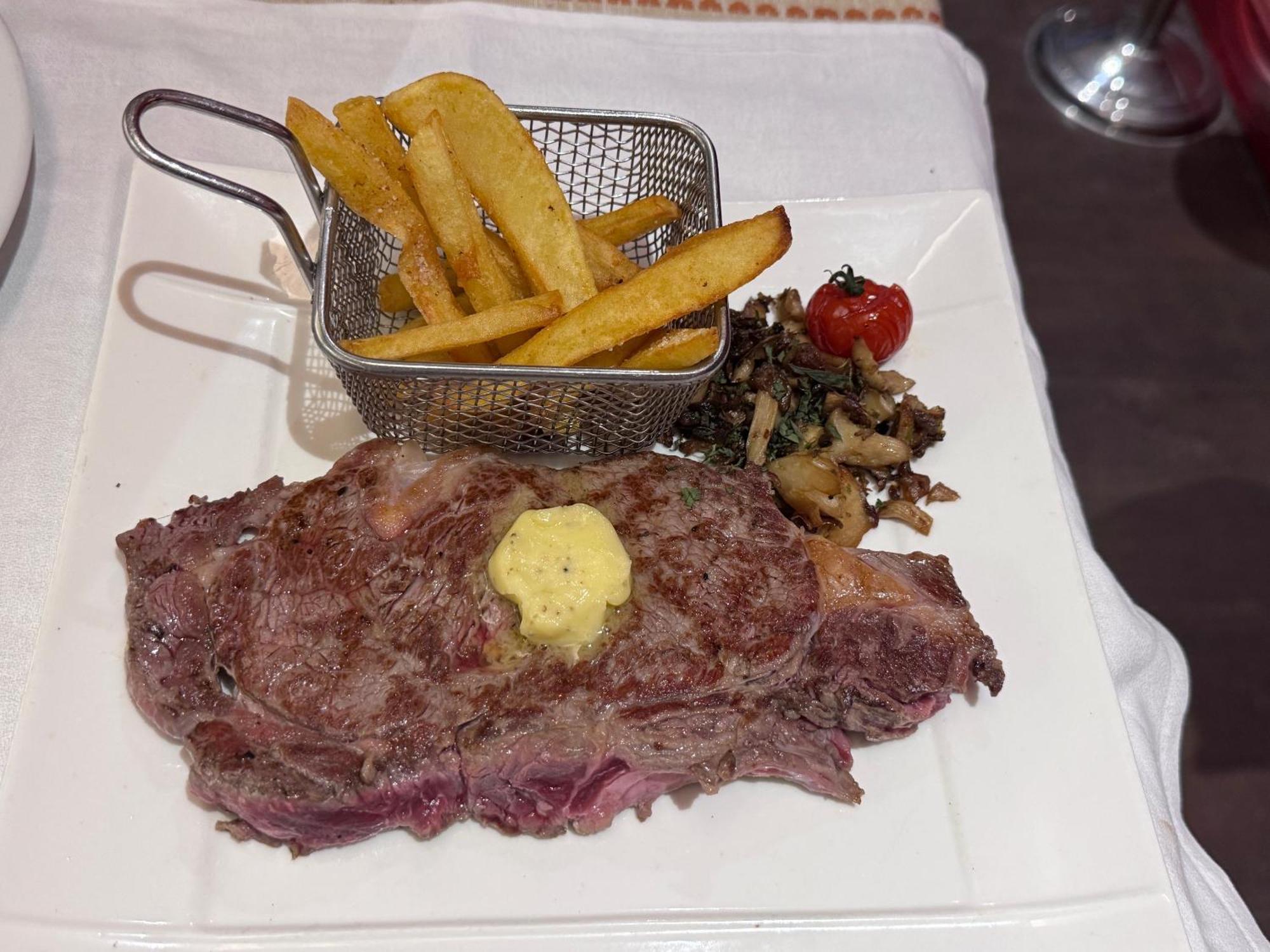 Logis Hotel Restaurant De La Paix Lodève Εξωτερικό φωτογραφία