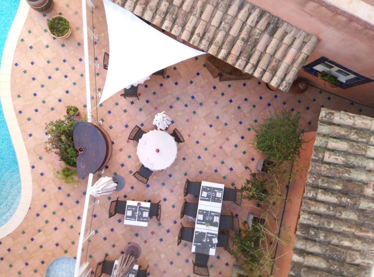 Logis Hotel Restaurant De La Paix Lodève Εξωτερικό φωτογραφία