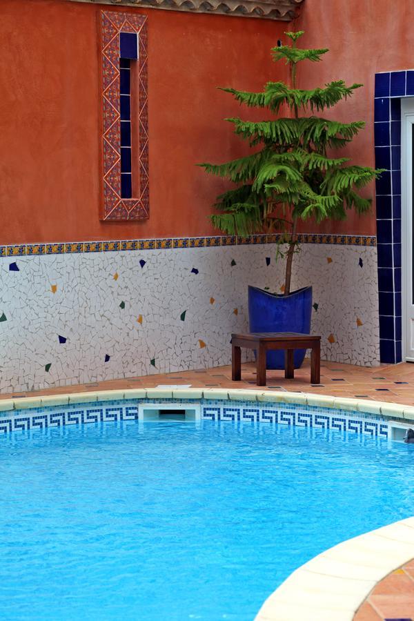 Logis Hotel Restaurant De La Paix Lodève Εξωτερικό φωτογραφία
